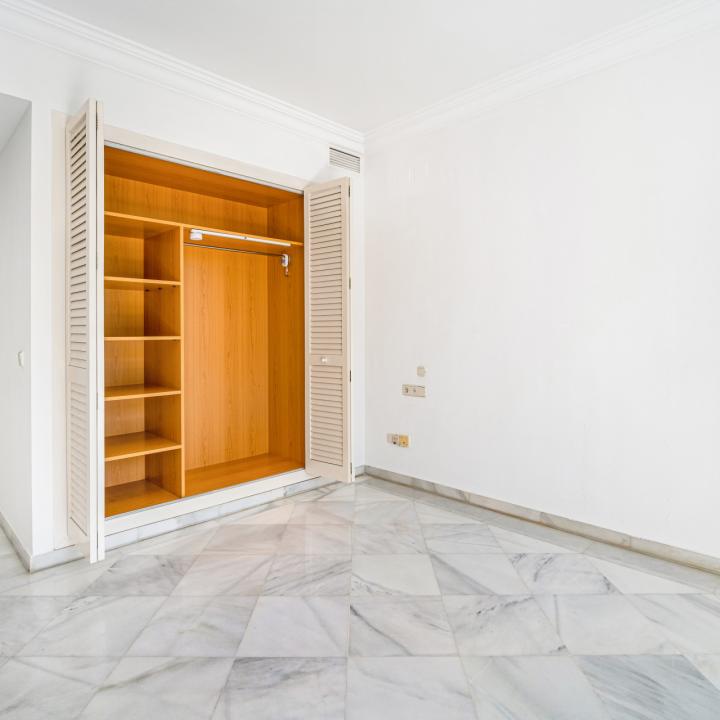 Wonderful three bedroom, south facing, ground floor apartment in Alhambra del Mar, on Marbella´s prestigious Golden Mile Picture 22