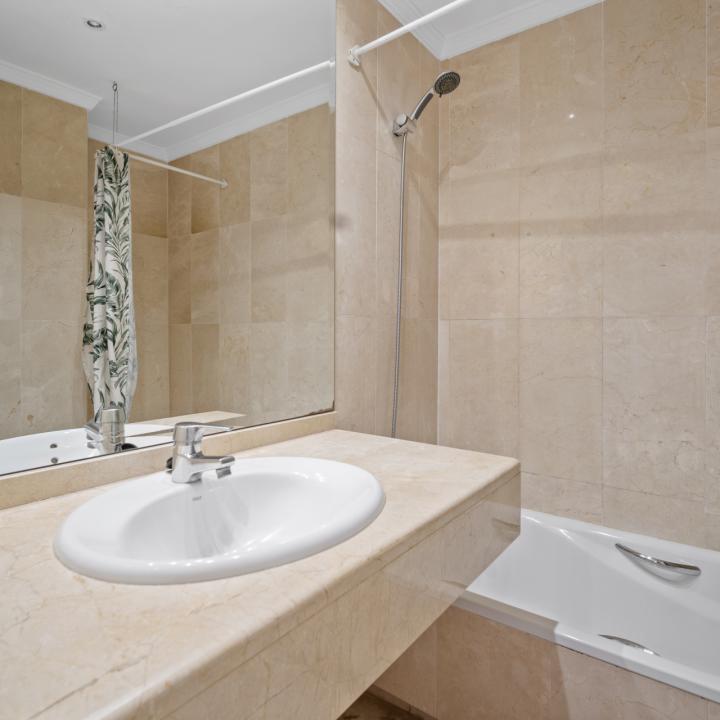 Superb three bedroom, south east facing duplex penthouse in the gated urbanisation Los Pinos de Nagueles on Marbella’s Golden Mile Picture 16