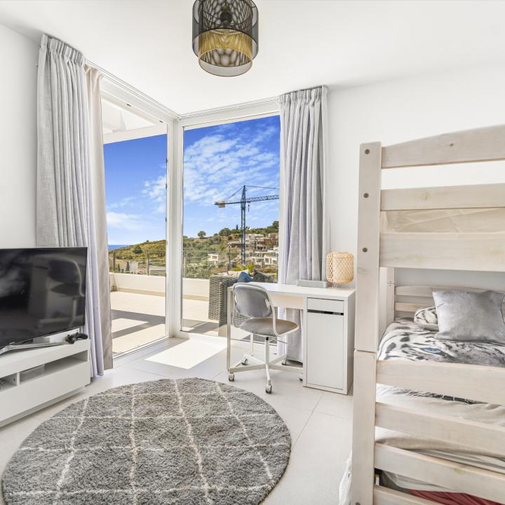 Spectacular four bedroom, south facing villa located in Buena Vista, Mijas with stunning sea views Picture 19