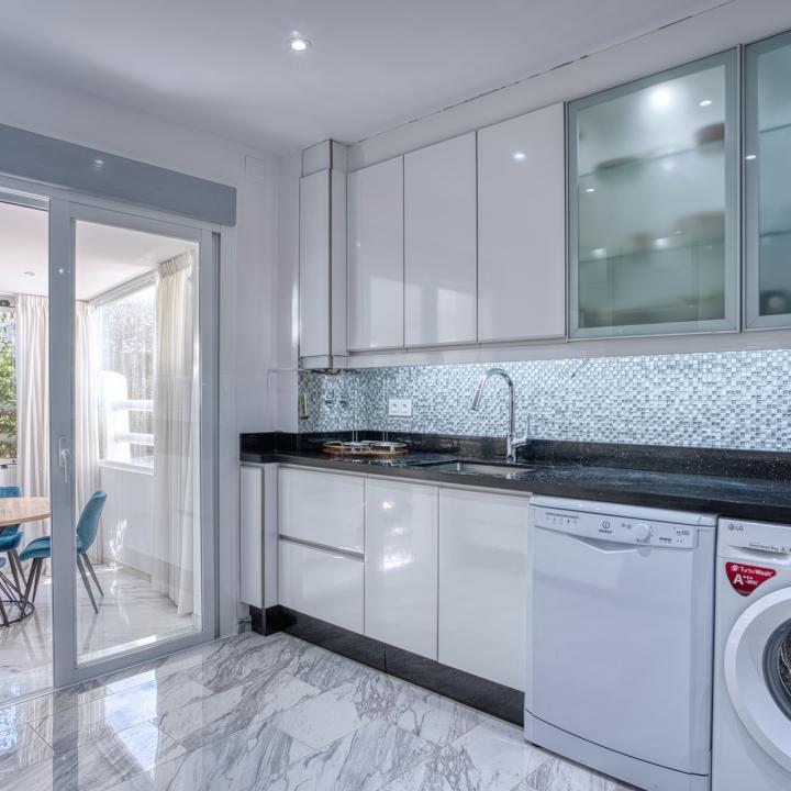 Fully renovated two bedroom, ground floor apartment in the well-known and gated community Marbella Real Picture 11