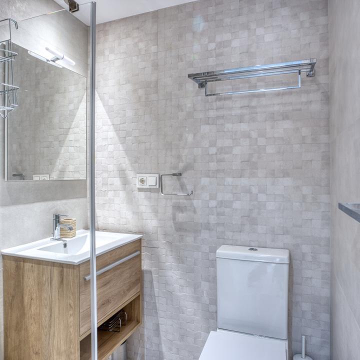 Fully renovated two bedroom, ground floor apartment in the well-known and gated community Marbella Real Picture 20