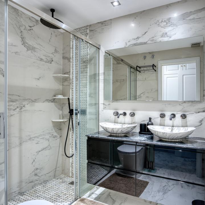 Fully renovated two bedroom, ground floor apartment in the well-known and gated community Marbella Real Picture 33