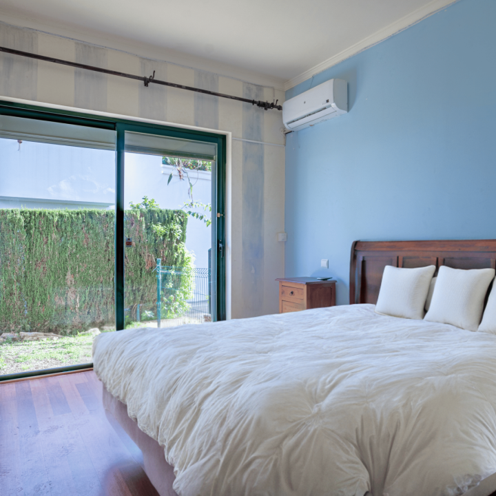 Lovely three-bedroom townhouse in a gated community of Riviera Del Sol Picture 5