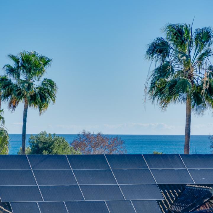 Stunning four bedroom, beachside contemporary style Villa located in Costalita, Estepona Picture 20