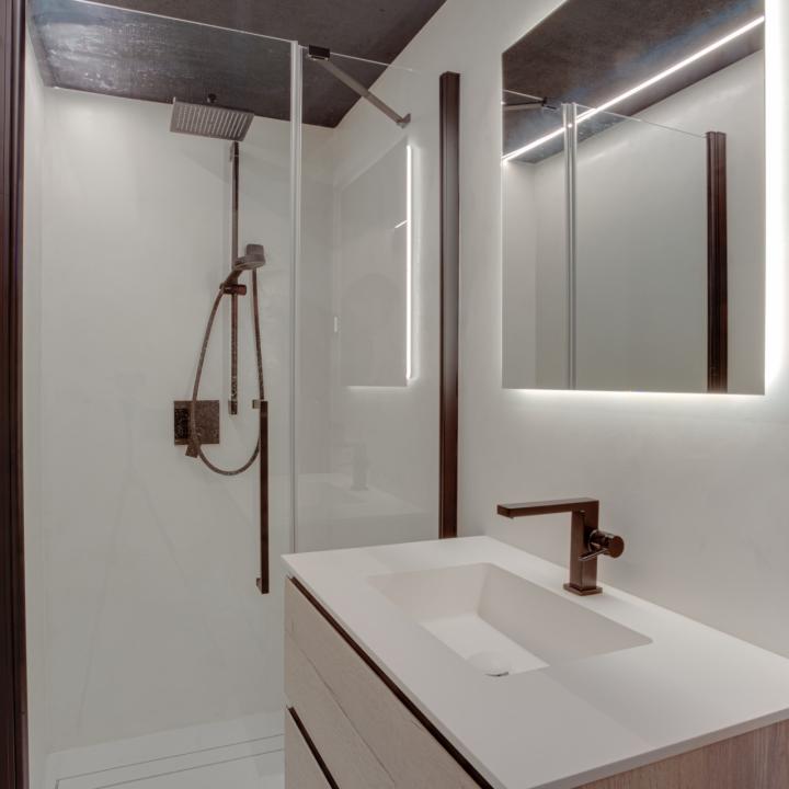 Stunning four bedroom, beachside contemporary style Villa located in Costalita, Estepona Picture 21