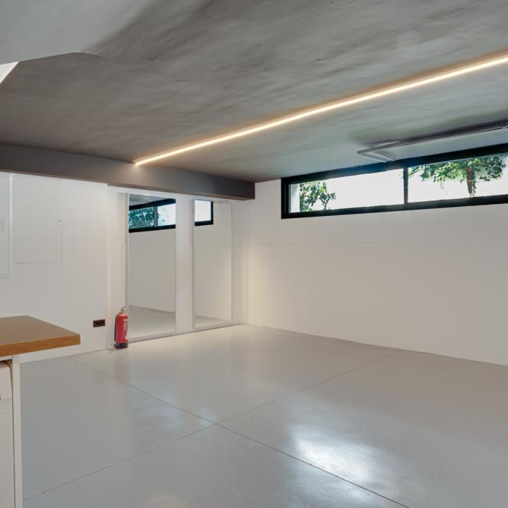 Stunning four bedroom, beachside contemporary style Villa located in Costalita, Estepona Picture 23