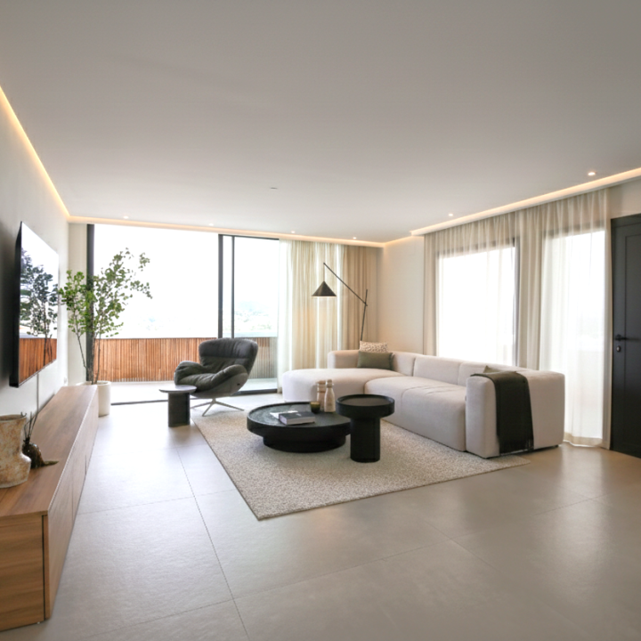 Incredible, beautifully renovated two bedroom penthouse in the gated community of Jardines de Andalucía, Nueva Andalucia Picture 10