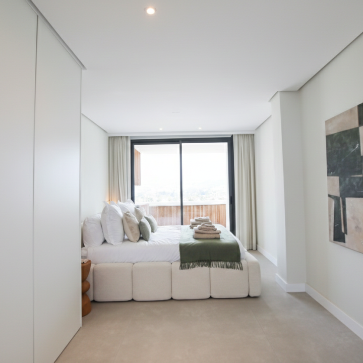 Incredible, beautifully renovated two bedroom penthouse in the gated community of Jardines de Andalucía, Nueva Andalucia Picture