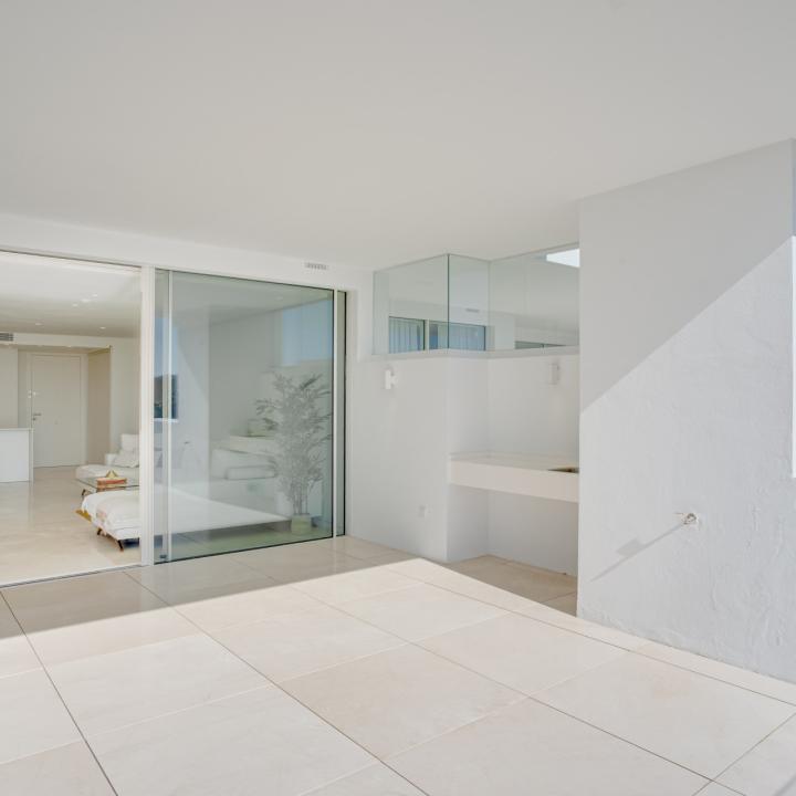 Beautiful two bedroom, south east facing apartment located in the exclusive Urbanisation Palo Alto Picture 9