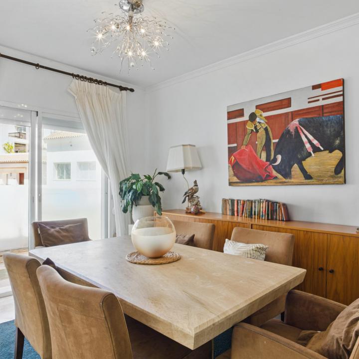 Spacious four-bedroom, duplex penthouse in the Los Pinos de Aloha complex, Nueva Andalucía, Marbella Picture 11