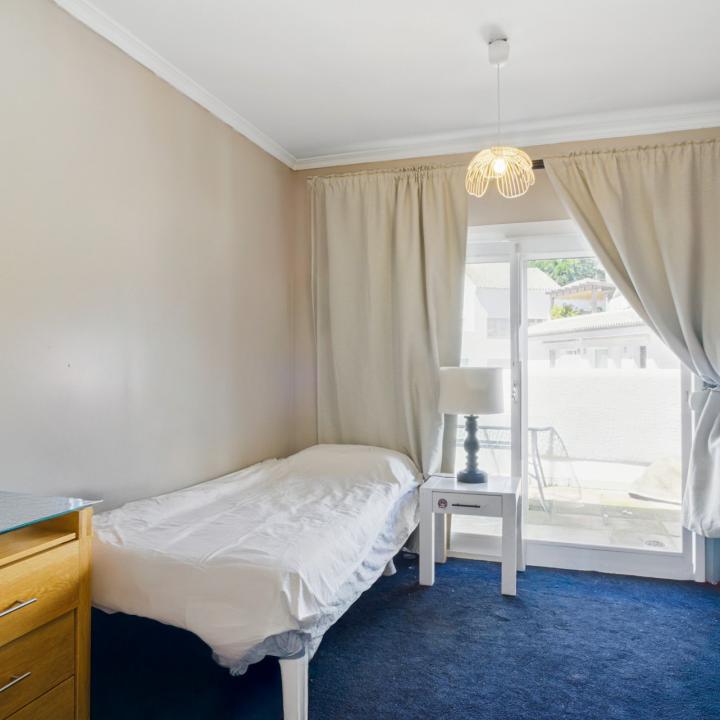 Spacious four-bedroom, duplex penthouse in the Los Pinos de Aloha complex, Nueva Andalucía, Marbella Picture 17