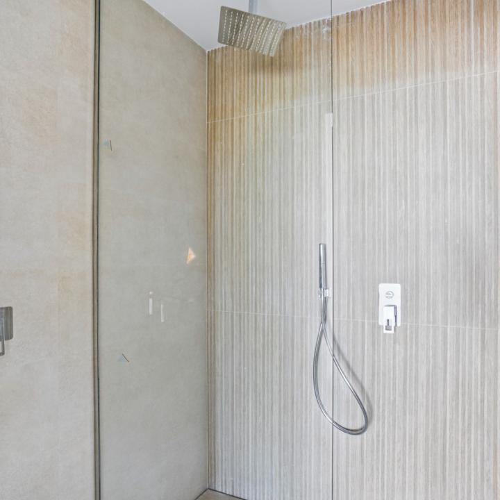 Beautifully reformed two bedroom apartment in the gated community of Jardines de Andalucía, Nueva Andalucia Picture 18