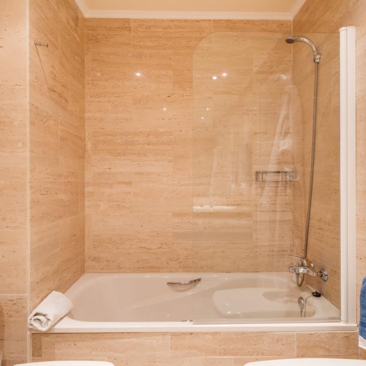 Impressive two bedroom, south west facing apartment in the beachfront community Playa Esmeralda Picture 13