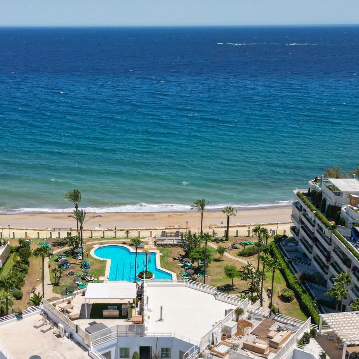 Impressive two bedroom, south west facing apartment in the beachfront community Playa Esmeralda Picture 24