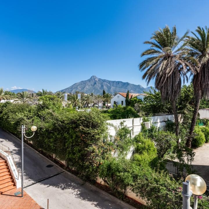 Impressive two bedroom, south west facing apartment in the beachfront community Playa Esmeralda Picture 28