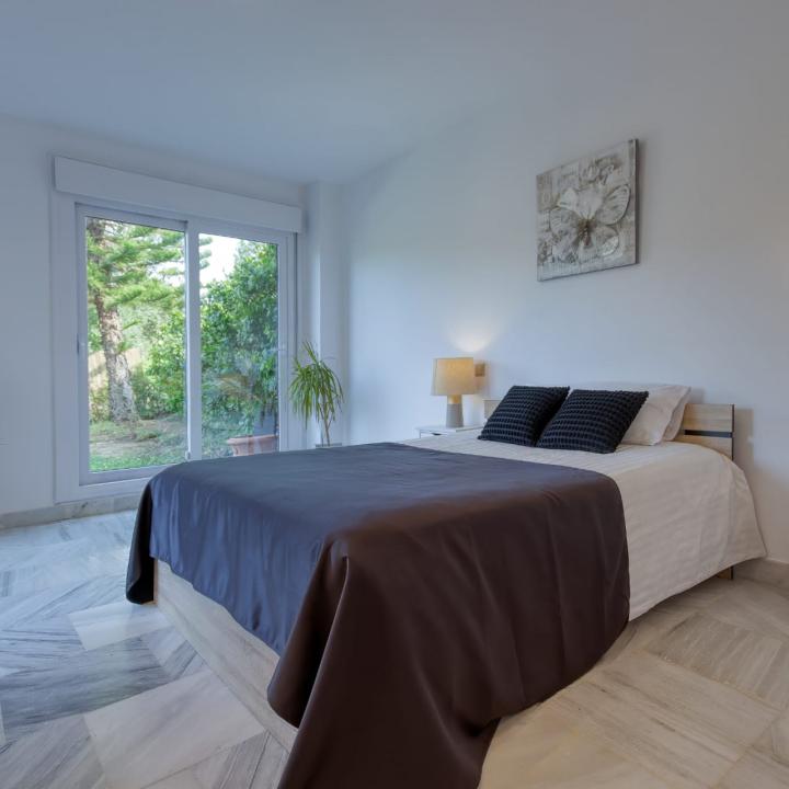 Spacious East-Facing Three-Bedroom Villa with Private Pool and Guest Apartment in Benahavís Picture 15