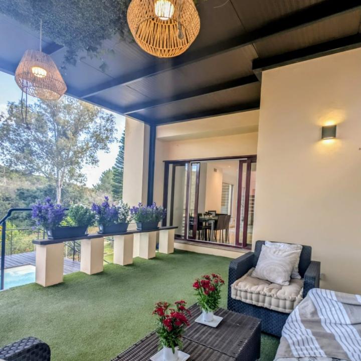 Spacious East-Facing Three-Bedroom Villa with Private Pool and Guest Apartment in Benahavís Picture 21