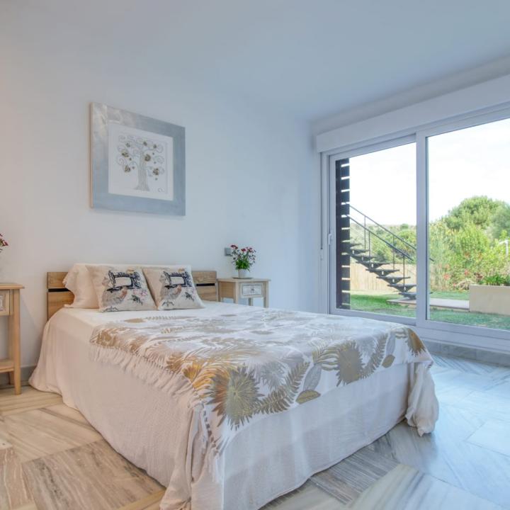 Spacious East-Facing Three-Bedroom Villa with Private Pool and Guest Apartment in Benahavís Picture 22