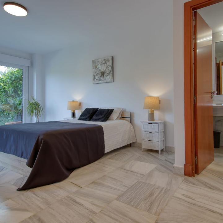 Spacious East-Facing Three-Bedroom Villa with Private Pool and Guest Apartment in Benahavís Picture 30
