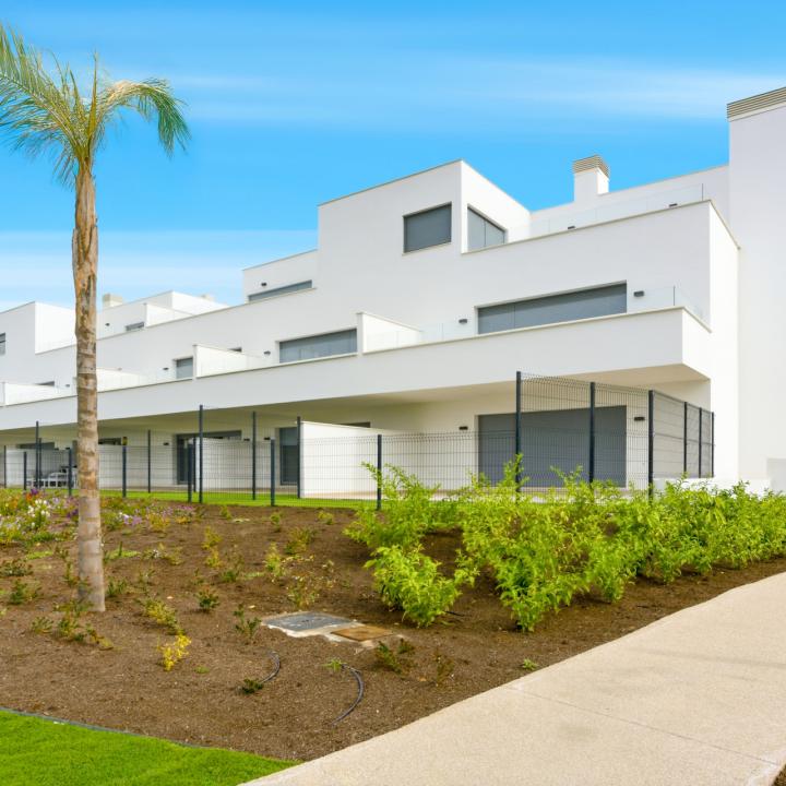 Stylish, southwest facing two bedroom apartment located in the sought-after gated community Acqua Gardens on the New Golden Mile, Estepona Picture 20