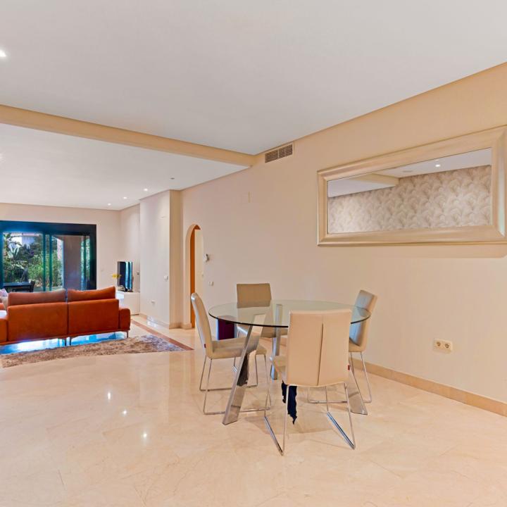 Spacious two bedroom apartment in Las Mimosas – an exclusive gated community located within walking distance of Puerto Banús Picture 10