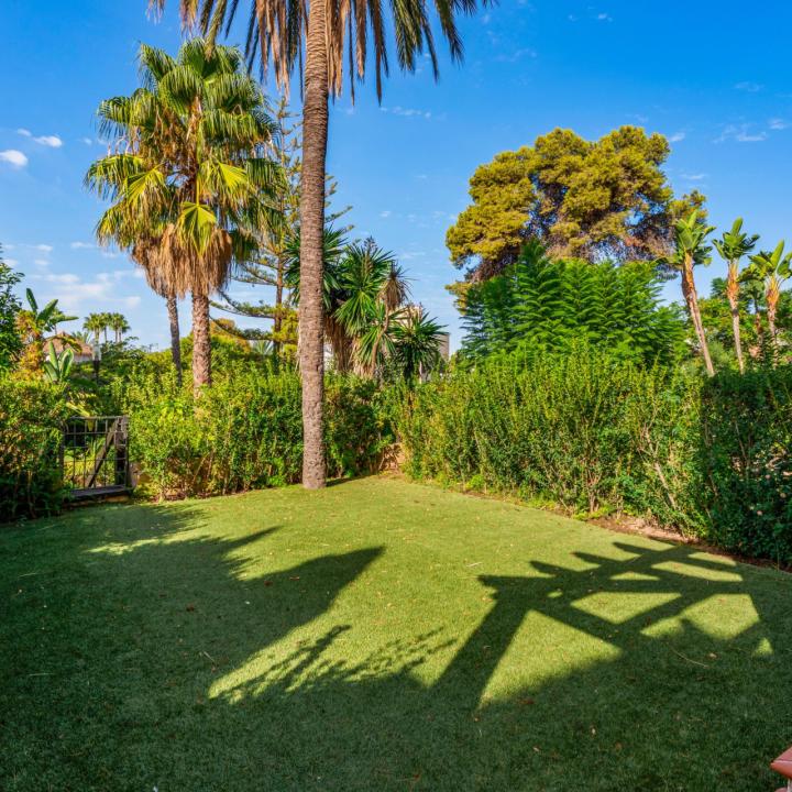 Spacious two bedroom apartment in Las Mimosas – an exclusive gated community located within walking distance of Puerto Banús Picture 11