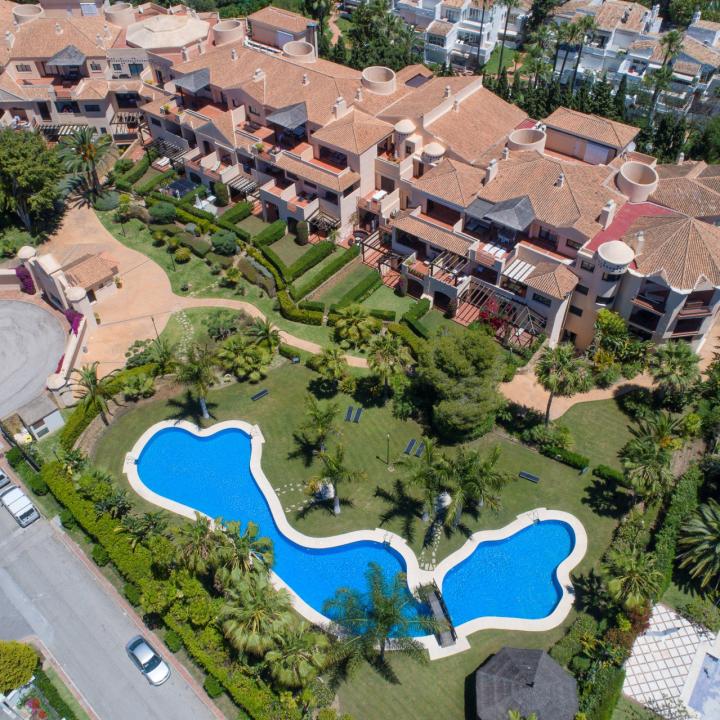 Spacious two bedroom apartment in Las Mimosas – an exclusive gated community located within walking distance of Puerto Banús Picture 17