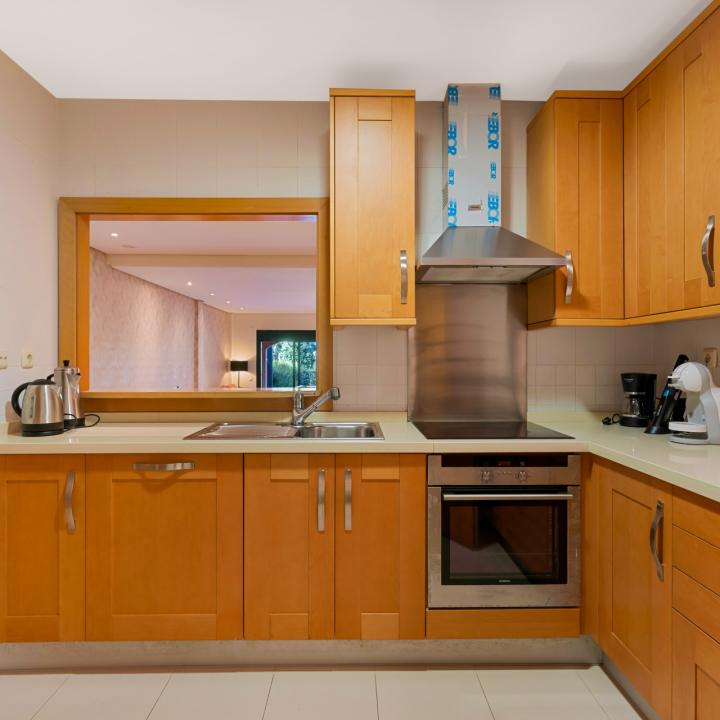 Spacious two bedroom apartment in Las Mimosas – an exclusive gated community located within walking distance of Puerto Banús Picture 21