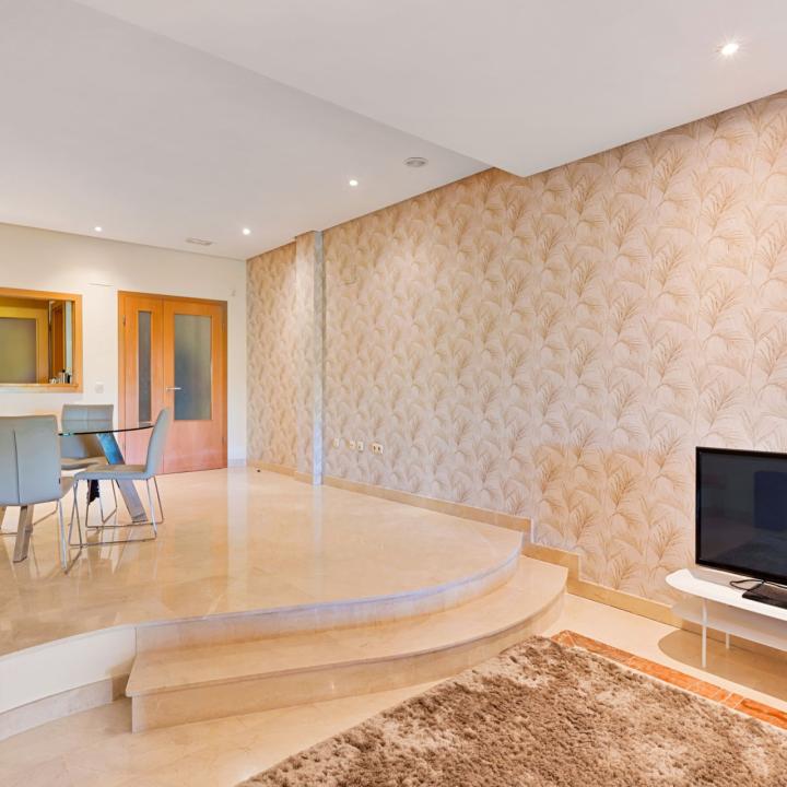 Spacious two bedroom apartment in Las Mimosas – an exclusive gated community located within walking distance of Puerto Banús Picture 4