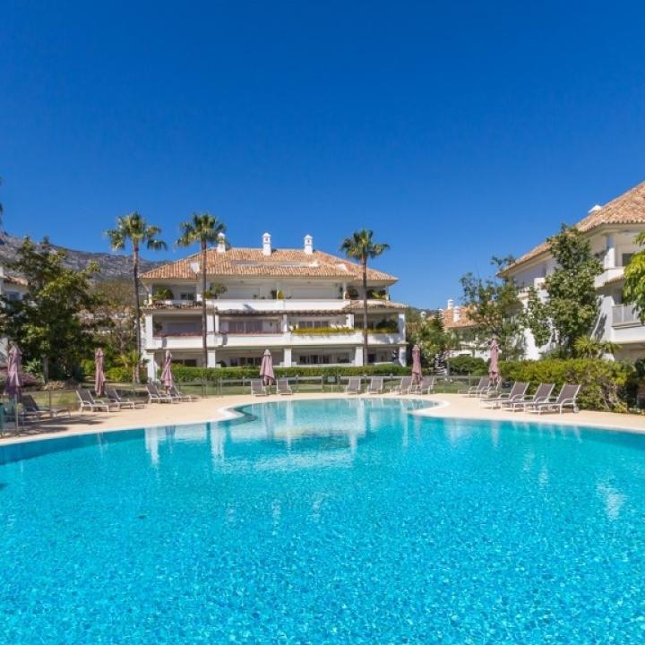 Excellent three bedroom, south facing first floor apartment in the prestigious and gated community Monte Parasio Picture 13