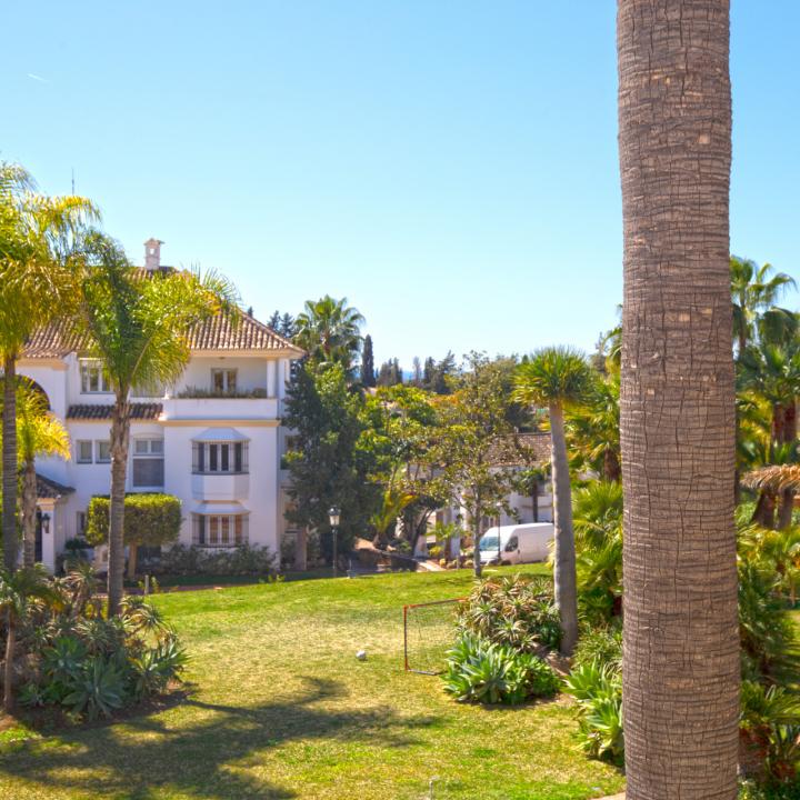 Excellent three bedroom, south facing first floor apartment in the prestigious and gated community Monte Parasio Picture 18