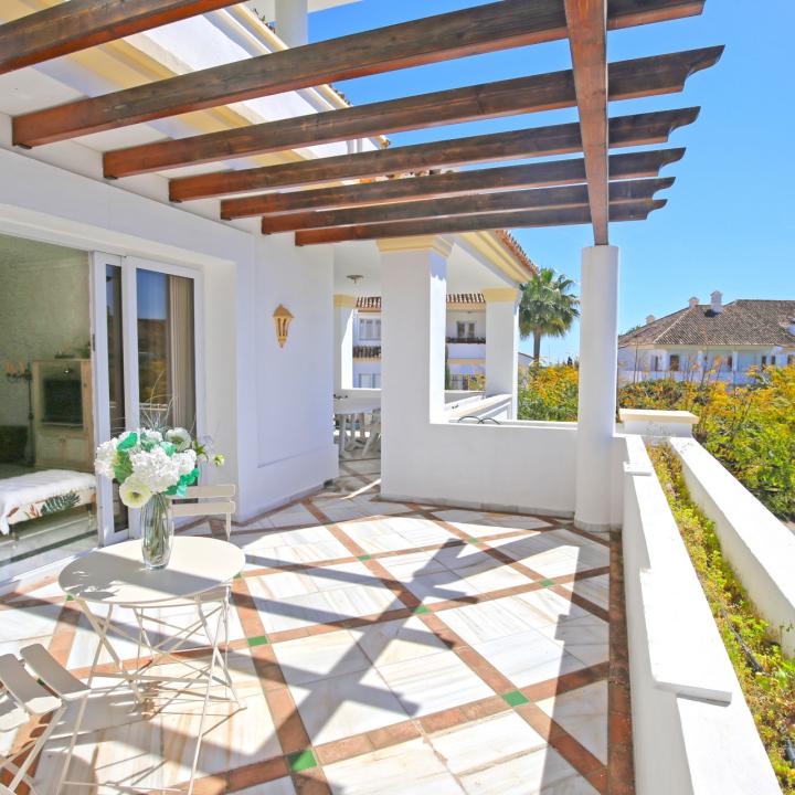 Excellent three bedroom, south facing first floor apartment in the prestigious and gated community Monte Parasio Picture 1