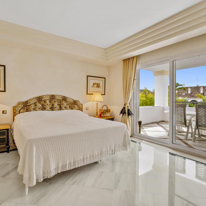 Excellent three bedroom, south facing first floor apartment in the prestigious and gated community Monte Parasio Picture 22