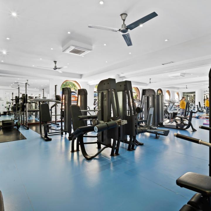 Excellent three bedroom, south facing first floor apartment in the prestigious and gated community Monte Parasio Picture 2