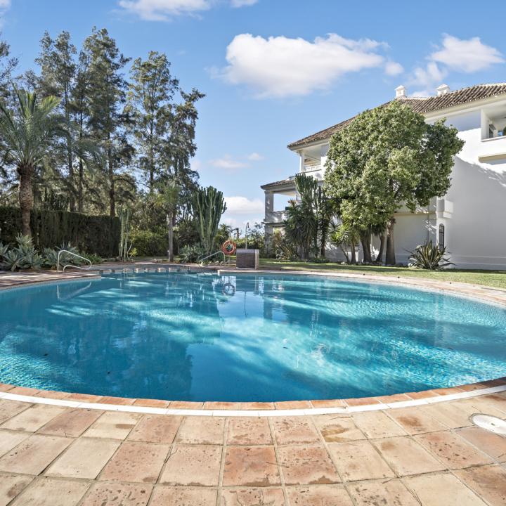 Excellent three bedroom, south facing first floor apartment in the prestigious and gated community Monte Parasio Picture 5