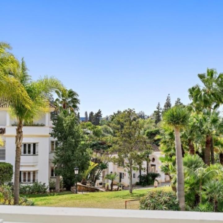 Excellent three bedroom, south facing first floor apartment in the prestigious and gated community Monte Parasio Picture 8