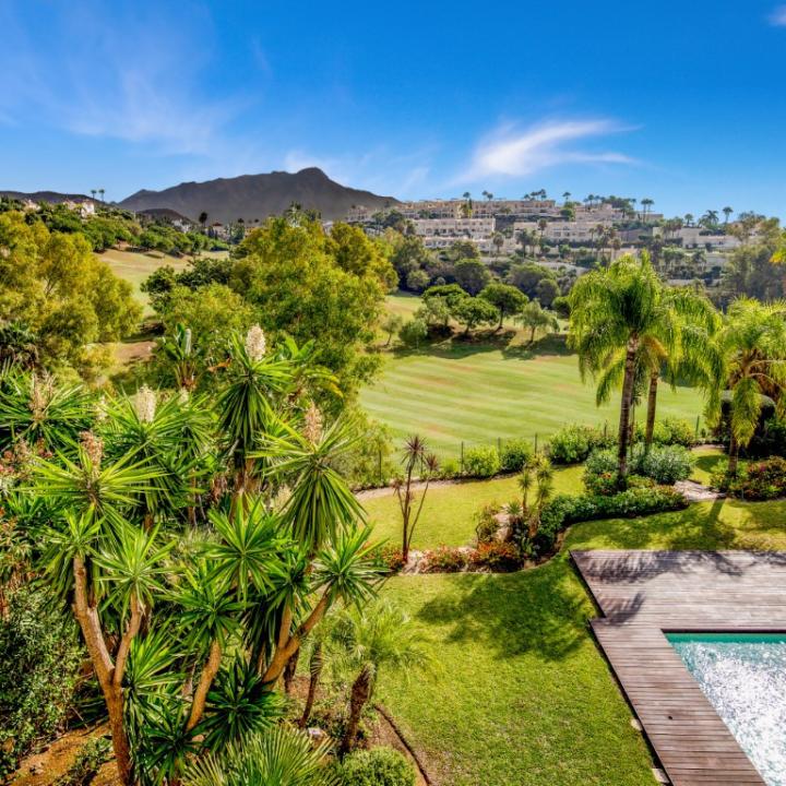 Impressive four bedroom, south east facing Villa located in the exclusive gated community of Reserva de la Quinta Picture 1