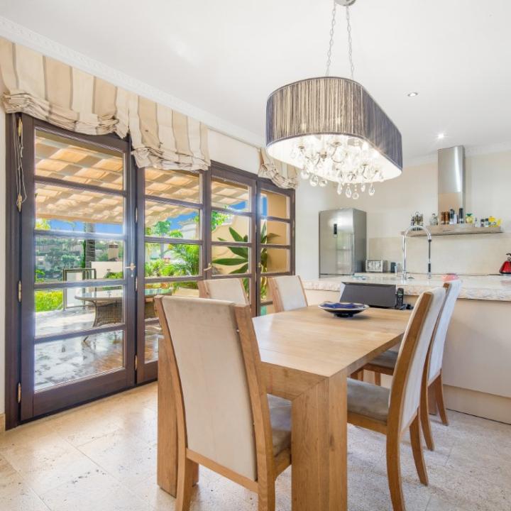 Impressive four bedroom, south east facing Villa located in the exclusive gated community of Reserva de la Quinta Picture 19