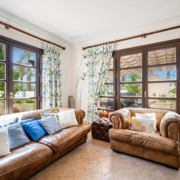 Impressive four bedroom, south east facing Villa located in the exclusive gated community of Reserva de la Quinta Picture 25