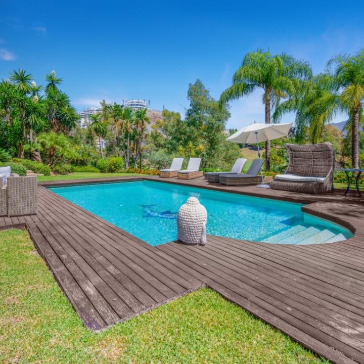 Impressive four bedroom, south east facing Villa located in the exclusive gated community of Reserva de la Quinta Picture 26