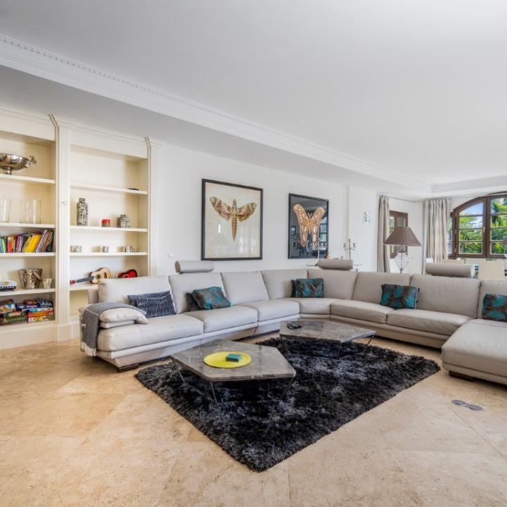 Impressive four bedroom, south east facing Villa located in the exclusive gated community of Reserva de la Quinta Picture 27