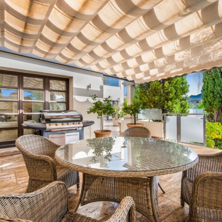 Impressive four bedroom, south east facing Villa located in the exclusive gated community of Reserva de la Quinta Picture 28