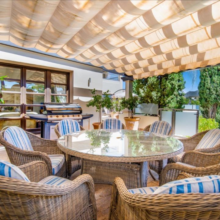 Impressive four bedroom, south east facing Villa located in the exclusive gated community of Reserva de la Quinta Picture 32