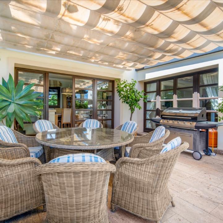 Impressive four bedroom, south east facing Villa located in the exclusive gated community of Reserva de la Quinta Picture 40