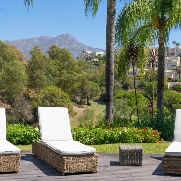 Impressive four bedroom, south east facing Villa located in the exclusive gated community of Reserva de la Quinta Picture 42