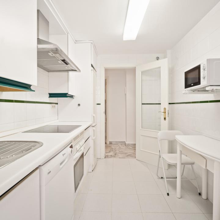 Wonderful three bedroom, ground floor apartment in the gated community of La Dama De Noche, Marbella Picture 18