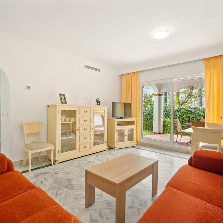 Wonderful three bedroom, ground floor apartment in the gated community of La Dama De Noche, Marbella Picture 2