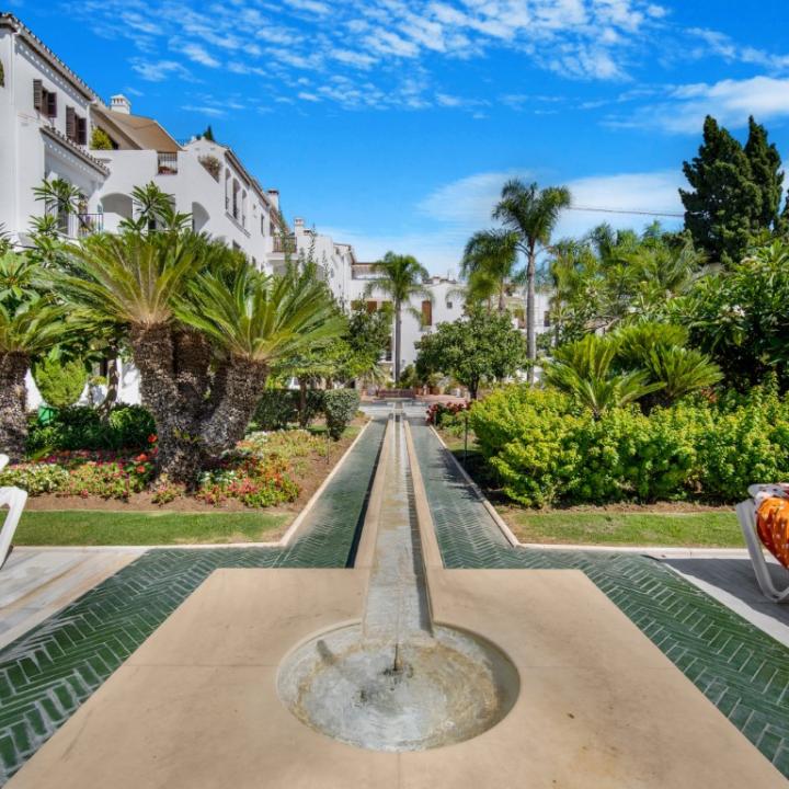 Wonderful three bedroom ground floor apartment in the exceptional gated community of Señorio de Marbella Picture 9