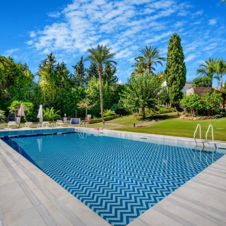 Wonderful three bedroom ground floor apartment in the exceptional gated community of Señorio de Marbella Picture 13
