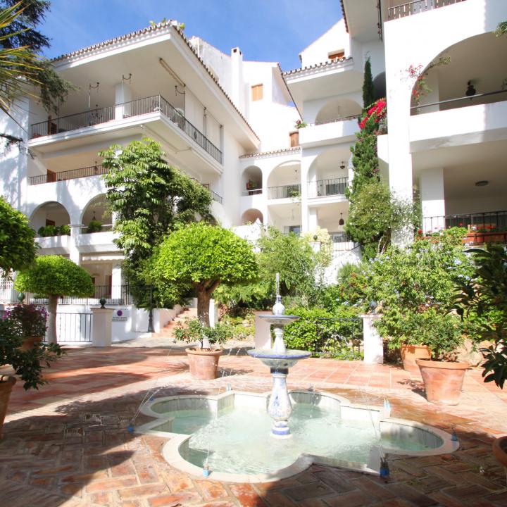 Wonderful three bedroom ground floor apartment in the exceptional gated community of Señorio de Marbella Picture 19